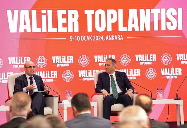 1705387940483.jpg Hazine ve Maliye Bakanı Mehmet Şimşek'ten valilere tasarruf uyarısı: Babamızın değil milletin parası - 1