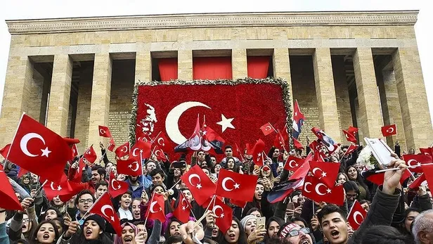 Bugün bankalar açık mı, kapalı mı? 29 Ekim Cumhuriyet Bayramı’nda bankalar çalışıyor muı? Bugün EFT yapılır mı?