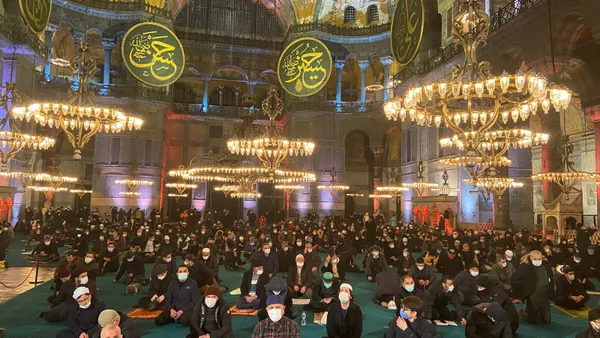 Ayasofya-i Kebir Camii’nde 88 yıl sonra ilk teravih namazı kılınacak!