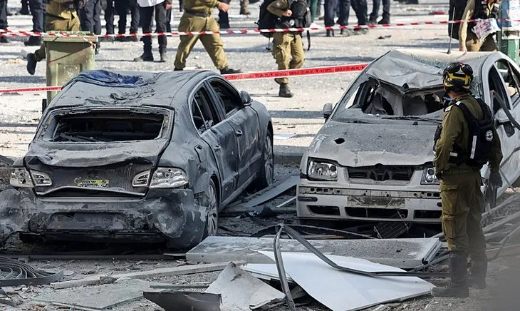 Tel Aviv’e füze yağdı... Katil İsrail’de büyük yıkım! A Haber’de çarpıcı sözler: ’Demir Kubbe’ efsanesi kestane oldu