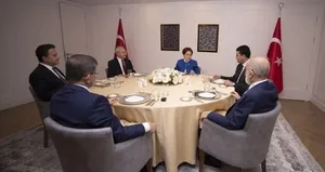 6’lı masada FETÖ bombası