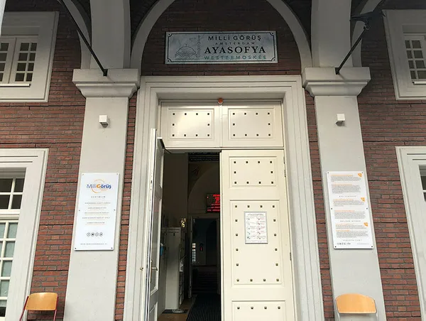 SON DAKİKA | Hollanda'da Amsterdam Ayasofya Camisi'ne alçak saldırı - 1
