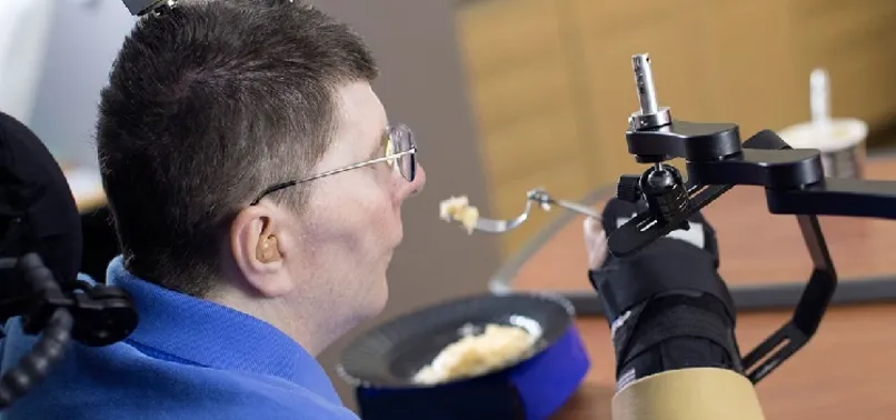 Tarihte ilk kez! İnsan beyni bilgisayara kablosuz bağlandı