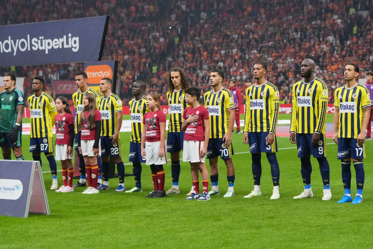 Fenerbahçe'de Dirk Kuyt dönemi: Kadıköy'de tek hedef 3 puan - 5