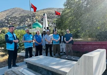 Afganistan'daki Türk mezarlığına ziyaret
