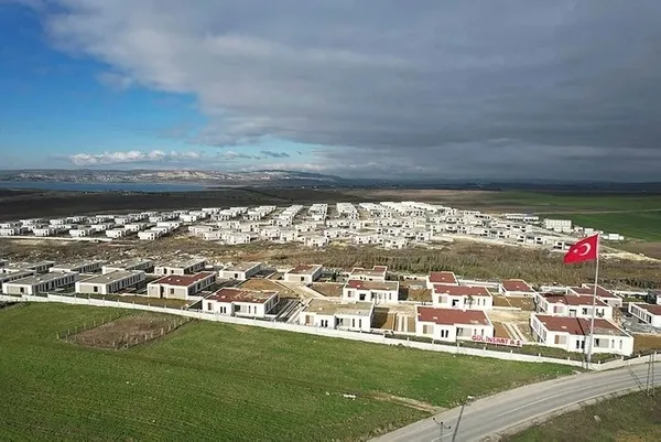 CHP'li Büyükçekmece Belediyesi'nin ölüm villaları | Her gün yeni bir skandal! Yapıları şehit mezarlarının üstüne dikmişler - 5