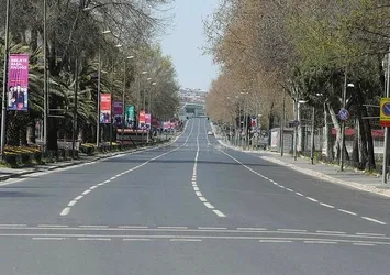 Sokağa çıkma yasağı bitti uzmanlar uyardı: Sakın sokağa dökülmeyin