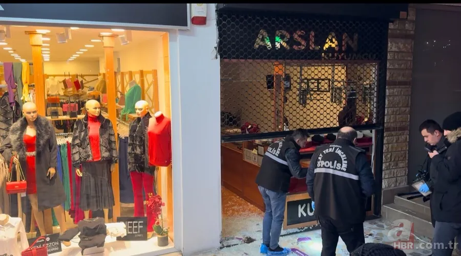 Bursa Nilüfer'de soygun: Girdikleri kuyumcudan 500 bin TL’lik altın çaldılar 5