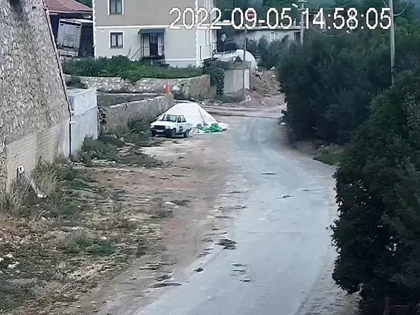 denizlide-akilalmaz-olay-yuzsuz-hirsizin-sosyal-medyada-yaptigi-paylasim-soke-etti-1662624449056.jpg Denizli’de akılalmaz olay! Yüzsüz hırsızın sosyal medyada yaptığı paylaşım şoke etti - 1