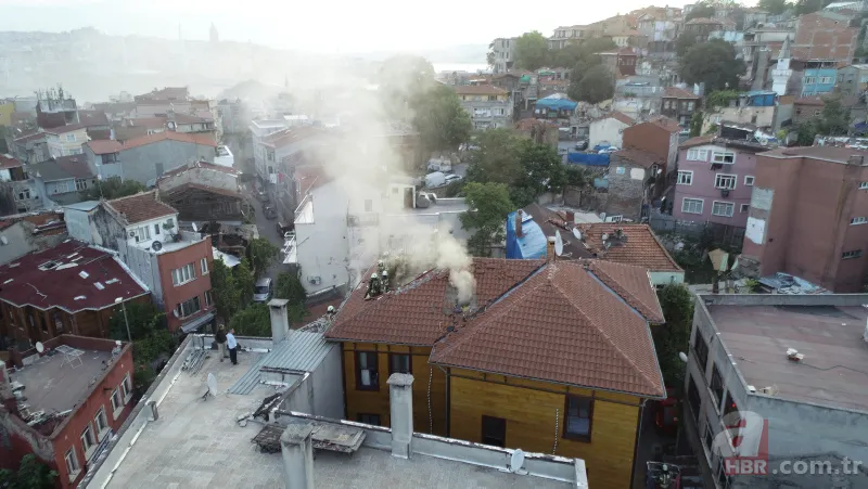 Fatih'te korkutan yangın! İki katlı otelde büyük panik 6