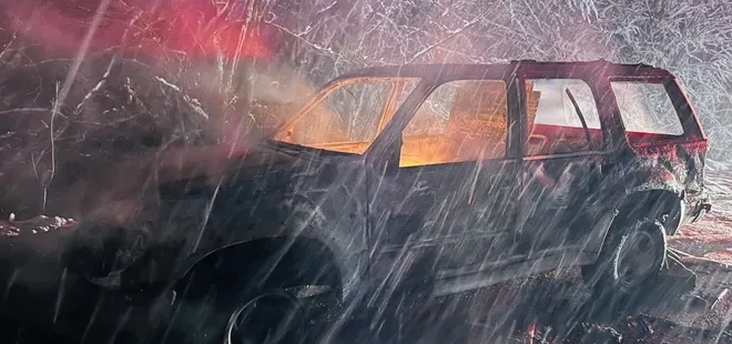 Hareket eden cip aniden alev aldı: Araç küle döndü