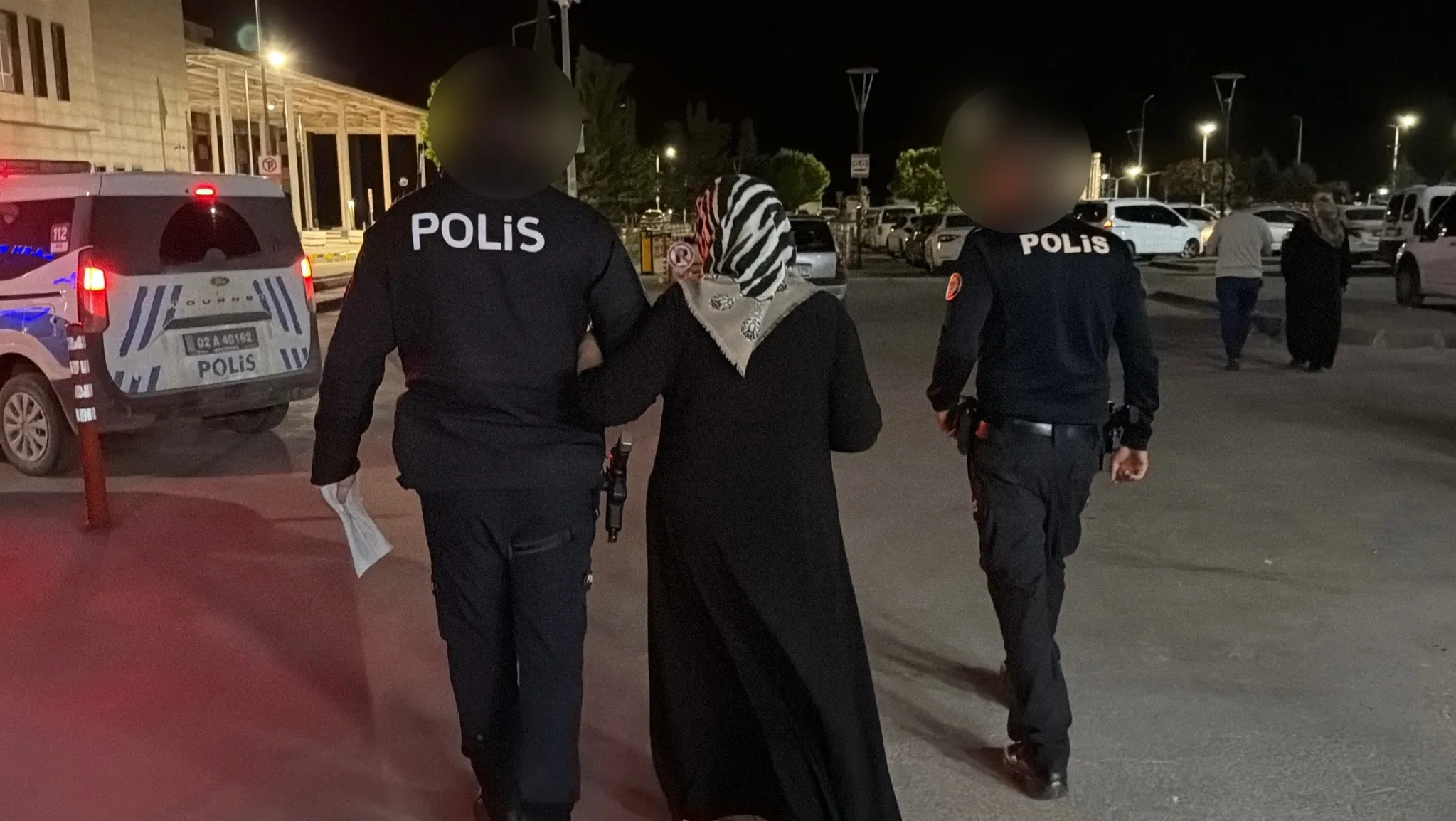 Adıyaman’da Anneler Günü’nde yürek burkan olay! Yaşlı kadın hastanelik oldu
