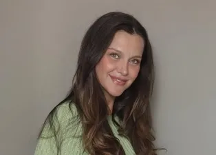 Sen Anlat Karadeniz’in Nefes’i İrem Helvacıoğlu kızı Sora’yı paylaştı