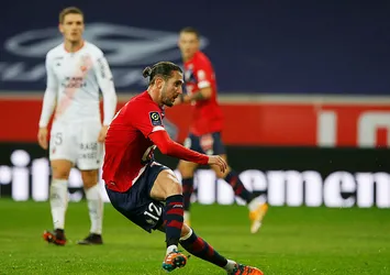 Lille Yusuf Yazıcı'nın 2 gol attığı maçta Lorient'i 4-0 yendi