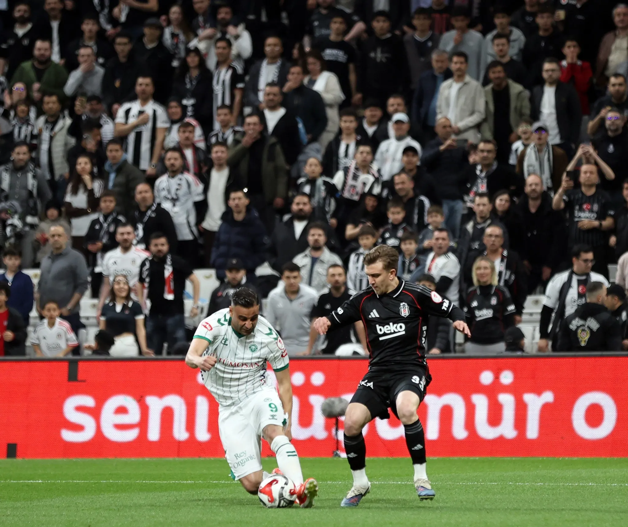 Beşiktaş ile TÜMOSAN Konyaspor, Türkiye Kupası yarı finalinde tek maçta finale çıkmak için karşılaşıyor