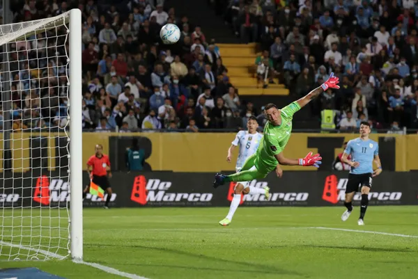 Muslera'dan inanılmaz hata! Uruguay'ın başını yaktı - 6