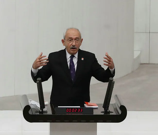 CHP bölünme süreci! Muharrem İnce’den sonra Deniz Baykal’ın ekibi de yeni parti hazırlığına girişti