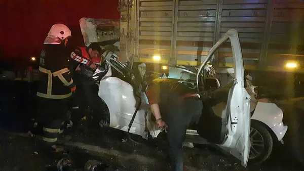 1636922918523.jpg Adana'da gece yarısı korkunç kaza! Zincirleme kazada ölü ve yaralılar var... - 4