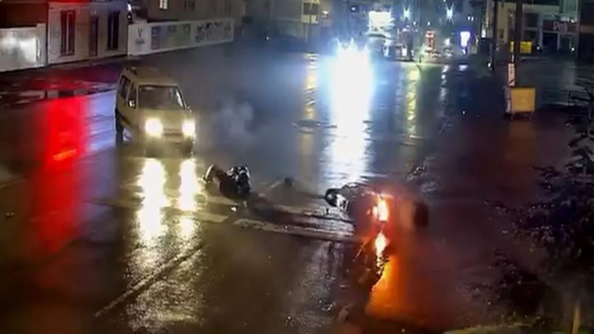 Samsun'da hafif ticari ve kurye çarpıştı: 1 yaralı