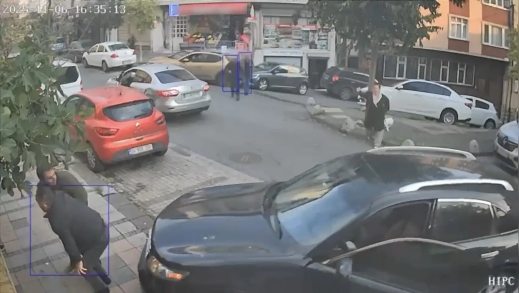 Kağıthane’de akılalmaz kaza! Kendi aracının altında kaldı