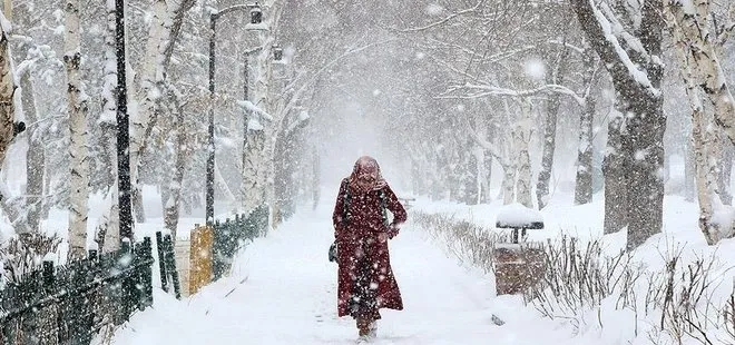 Meteorolojiden kar ve sağanak yağışı uyarısı! Sıcaklıklar 12 derece düşüyor! 25 Ekim İstanbul, İzmir, Ankara hava durumu