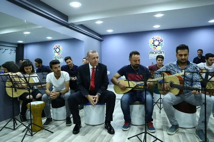Cumhurbaşkanı Erdoğan Mardin’de gençlik merkezini ziyaret etti