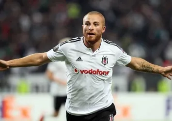 Beşiktaş ile sözleşmesi sonra eren Gökhan Töre Süper Lig ekibiyle anlaştı