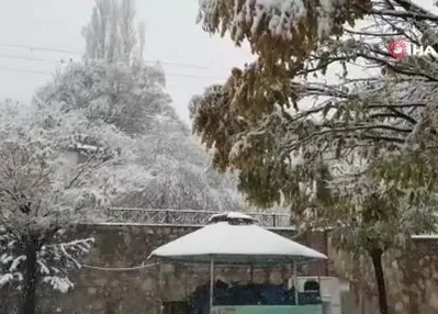 Başkale beyaza büründü