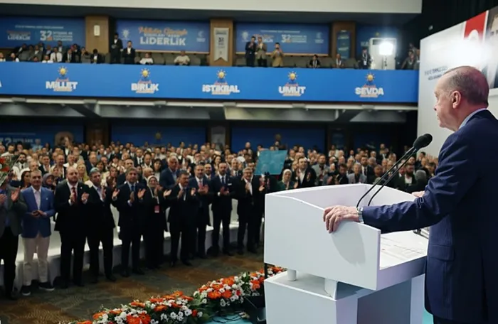 baskan-erdogandan-kizilcahamamda-net-mesaj-yeni-donemin-kapisi-aralaniyor-chpli-ozele-tepki-ummet-birligini-sa-1752422929577.jpg Fotoğraf-AA