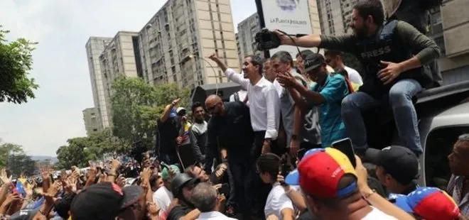 Venezuelalı muhalif lider Juan Guaido bir kez daha sokağa indi