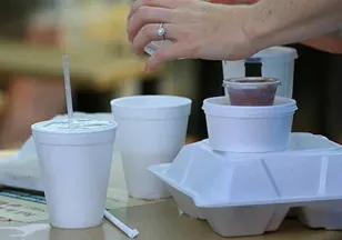 Tek kullanımlık plastik devri kapanıyor! İşte yasaklanacak ürünler