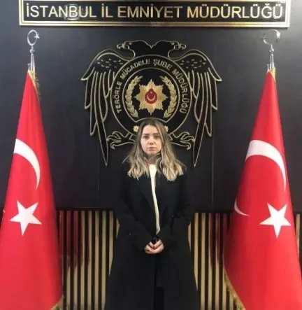 kilicdaroglu-vanda-pkk-iltisakli-iscilere-soz-verdi-vatanseverleri-isten-atip-pkklilari-ise-alacaklar-namus-ve-1683065121462.jpg Kılıçdaroğlu Van'da PKK iltisaklı işçilere söz verdi! Vatanseverleri işten atıp PKK'lıları işe alacaklar! Namus ve şeref sözlerini ne çabuk unuttun Bay Kemal? - 7