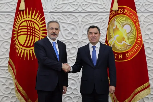 Bakan Hakan Fidan’dan Kırgız mevkidaşı Ceenbek Kulubayev ile önemli görüşme! Ortak projelere imza atıldı