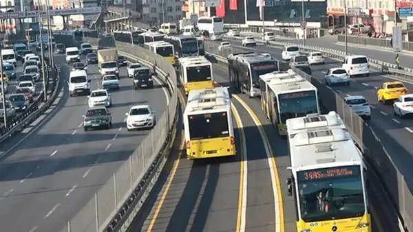 chpli-belediyelerden-toplu-ulasima-zam-yeni-fiyatlar-vatandasi-isyan-ettirdi-1647523555828.jpeg CHP'li belediyelerden toplu ulaşıma zam! Yeni fiyatlar vatandaşı isyan ettirdi - 2