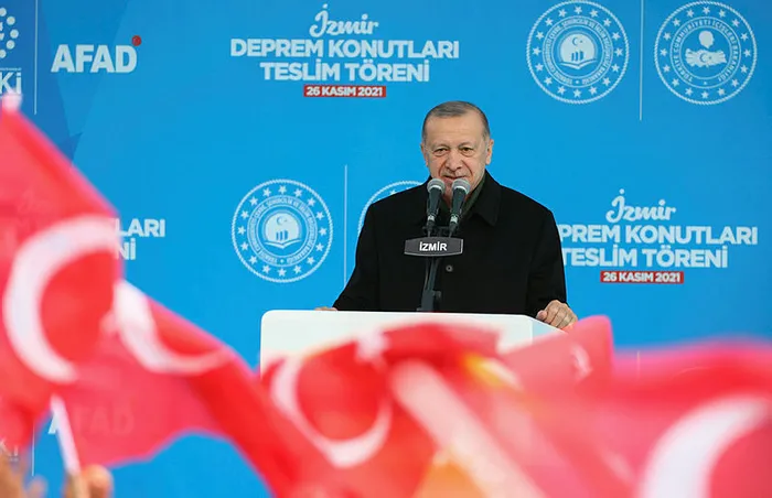 Son dakika: Devlet sözünü tuttu: İzmir’de evler bir yılda teslim! Başkan Erdoğan’dan Deprem Konutları Teslim Töreninde önemli açıklamalar