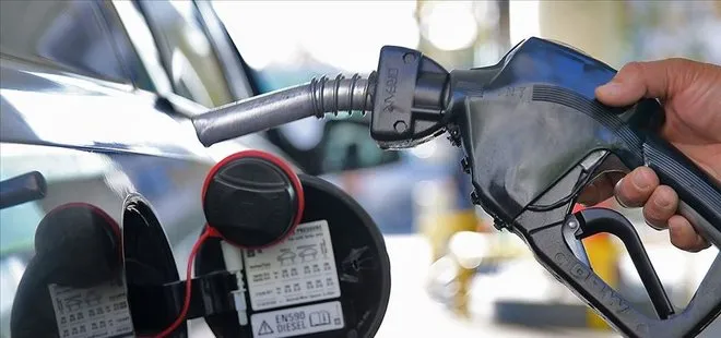 Petrol fiyatları düşüşe geçti: Brent petrolün varil fiyatındaki iniş sürüyor