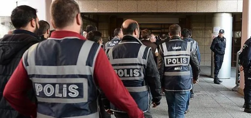 FETÖ'ye 'mahrem imam' darbesi! 30 bin isim mikro karttan çıktı
