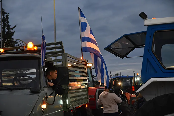yunanistanda-sokaklar-karisti-limanlar-havalimanlari-kapatildi-hukumet-cikis-yolu-ariyor-1765345104650.jpg Yunanistan, AFP