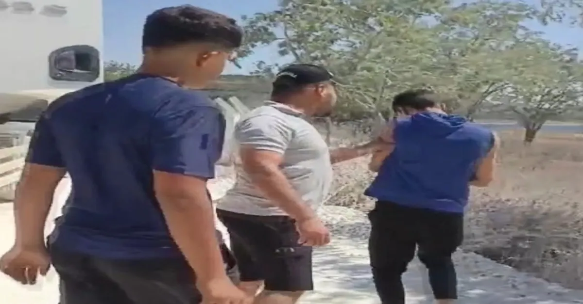 Arnavutköy'de yolda 'Toz çıkardın' kavgası