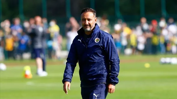 fenerbahcenin-eski-hocasi-vitor-pereiranin-yeni-takimi-belli-oldu-corinthians-ile-sozlesme-imzaladi-1645641491222.jpg Fenerbahçe'nin eski hocası Vitor Pereira'nın yeni takımı belli oldu! Corinthians ile sözleşme imzaladı