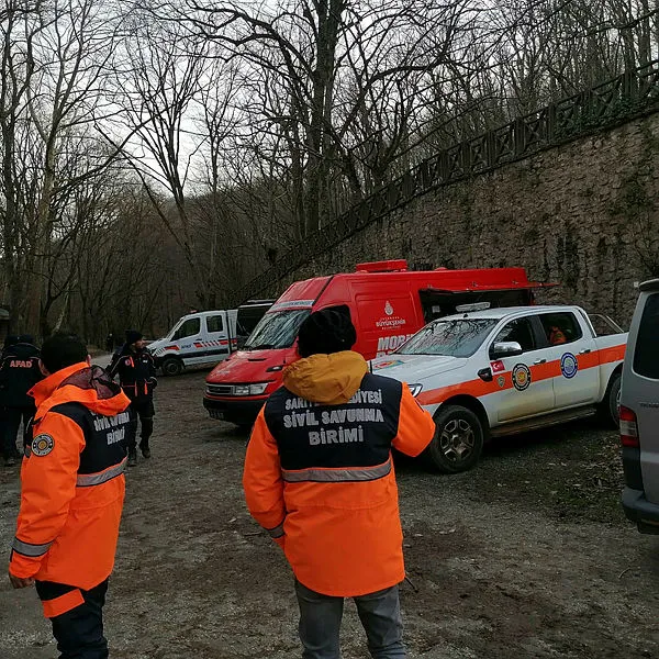 12 metrelik kuyuya düşen kişi 48 saat sonra kurtarıldı - 1