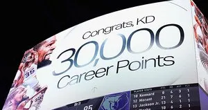 Kevin Durant NBA tarihine geçti!