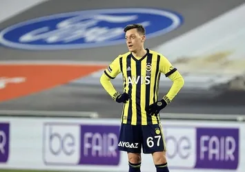 Mesut Özil Euro 2020 kadrosunu açıkladı! Halil Dervişoğlu'nu kadroya aldı