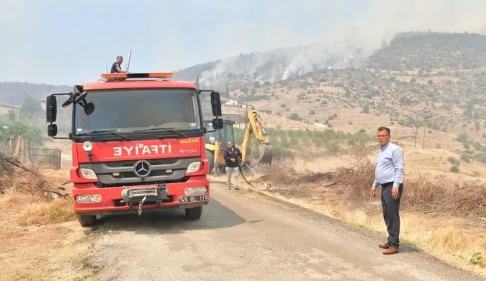 manisada-orman-yangini-13-saatlik-calismanin-ardindan-alevler-kontrol-altinda-1717282164781.jpg Manisa'da orman yangını! 13 saatlik çalışmanın ardından alevler kontrol altında - 4