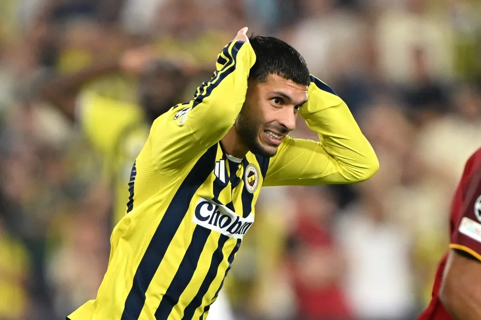 fenerbahce-sampiyonlar-liginde-roma-ile-yenisemedi-1789066032521.jpeg Fenerbahçe geri döndü ama galibiyet gelmedi! Roma ile puanlar paylaşıldı - 2