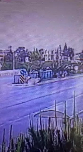 18-yasindaki-genc-trafik-kazasina-hayatini-kaybetti-feci-kaza-kamerada-1653054167132.jpg 18 yaşındaki genç trafik kazasına hayatını kaybetti! Feci kaza kamerada - 5