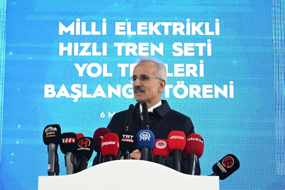 Türkiye'nin ilk milli hızlı treninden yeni rekor! Saatte 250 kilometre hıza ulaştı - 1