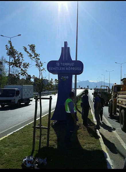 1607840165486.jpg CHP'li belediyenin '15 Temmuz' hazımsızlığı! O tabela yerine takıldı - 2
