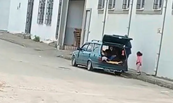 Özel araçla dilenci servisi! Bursa’da bölgelere dağıtım yapılıyor