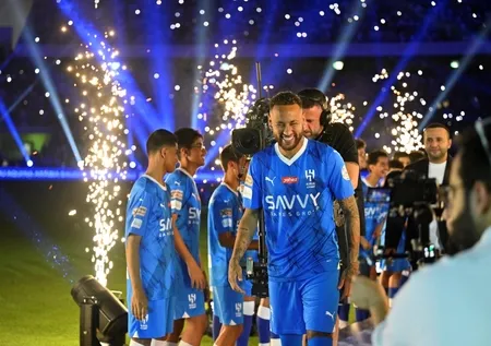 ⚽“Kral” Neymar! ⚡Al Hilal’de böyle tören görülmedi 